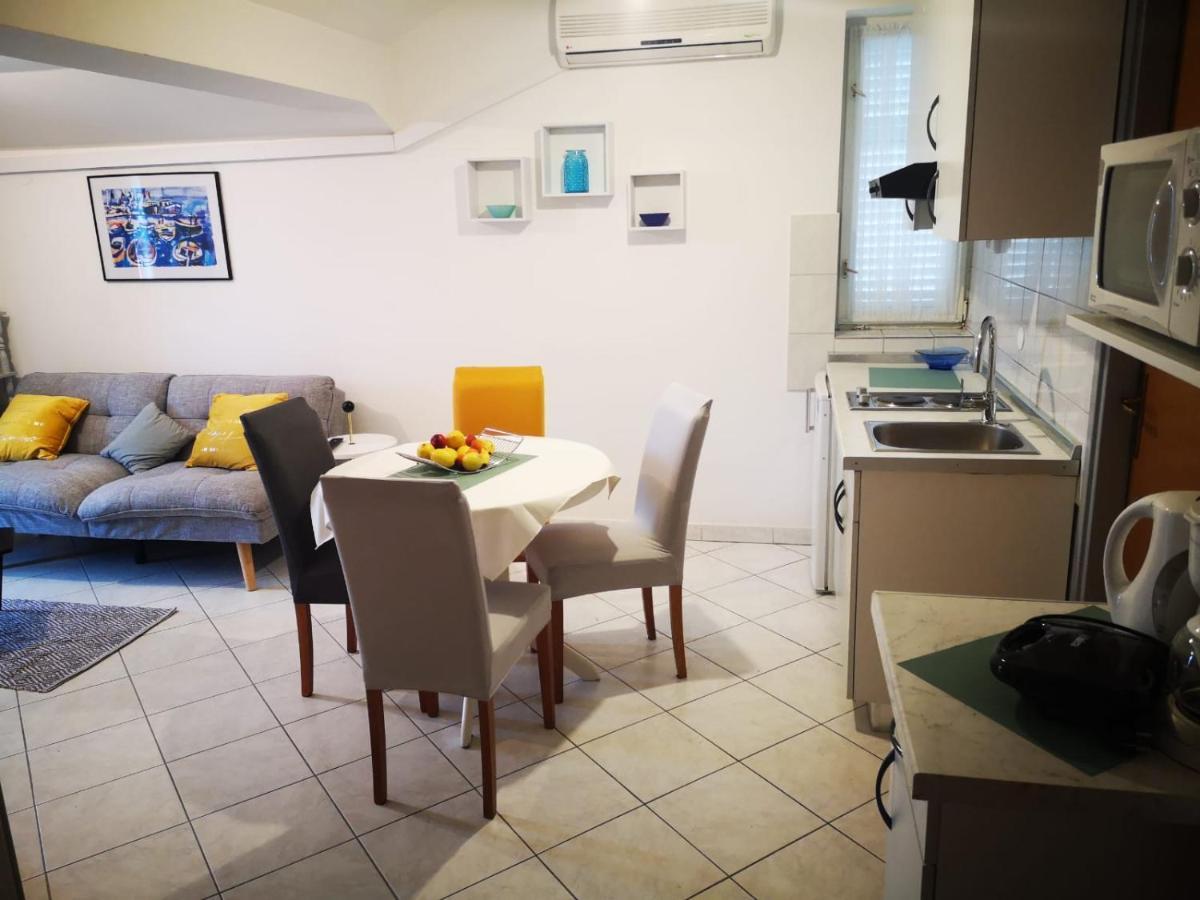 Apartments Suri Водице Екстер'єр фото