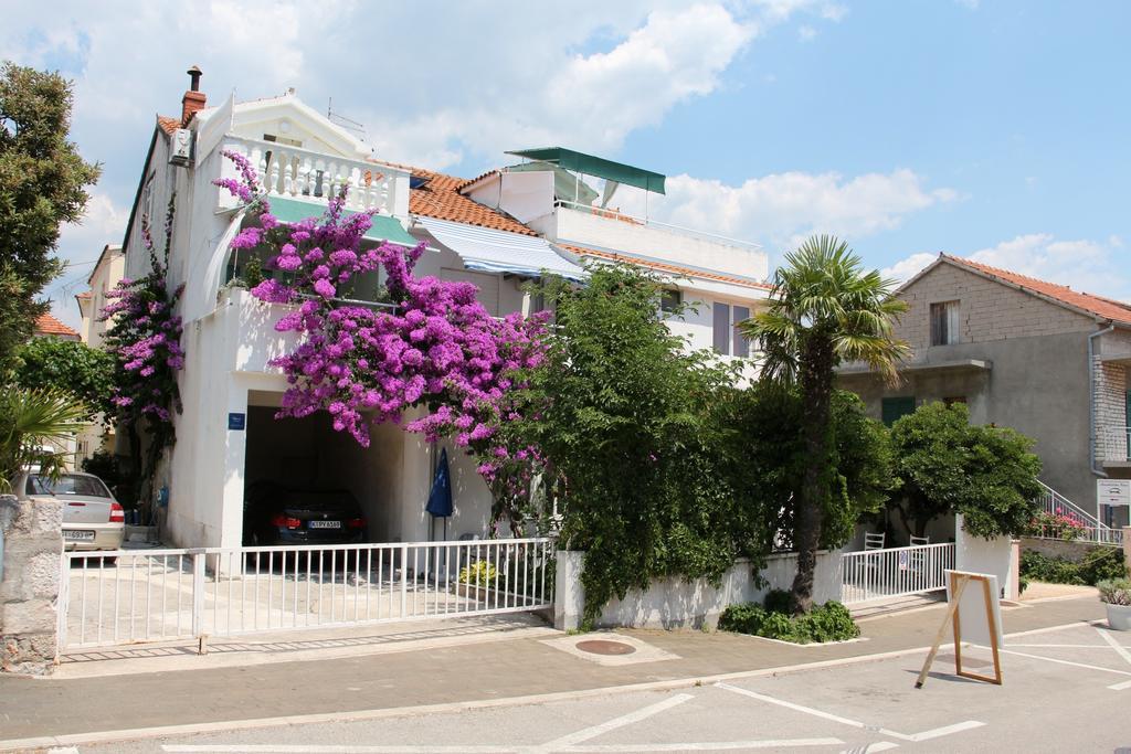 Apartments Suri Водице Екстер'єр фото