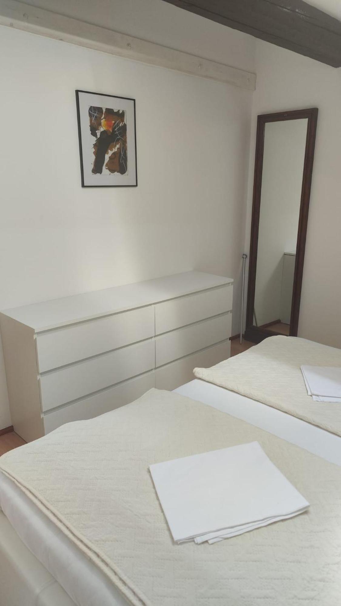 Apartments Suri Водице Екстер'єр фото