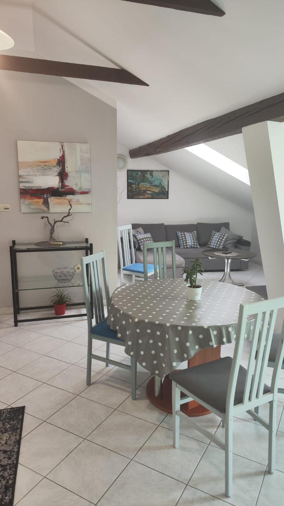 Apartments Suri Водице Екстер'єр фото