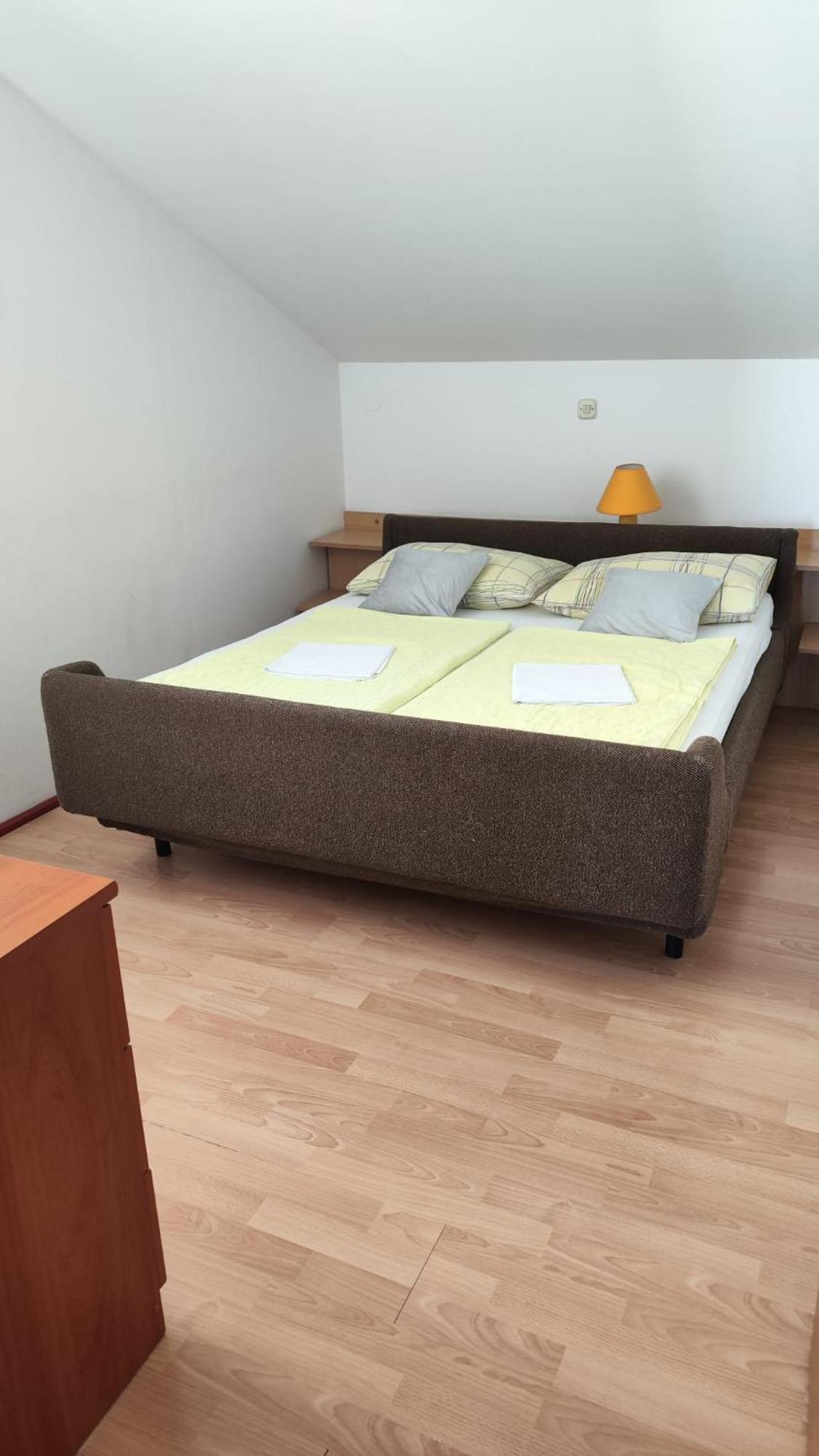 Apartments Suri Водице Екстер'єр фото